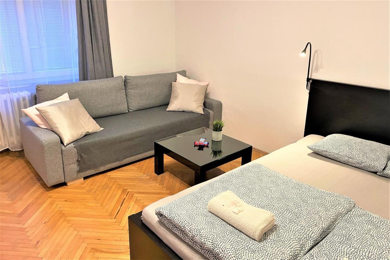 Apartment Helen - Old Town, Ac 브라티슬라바 외부 사진
